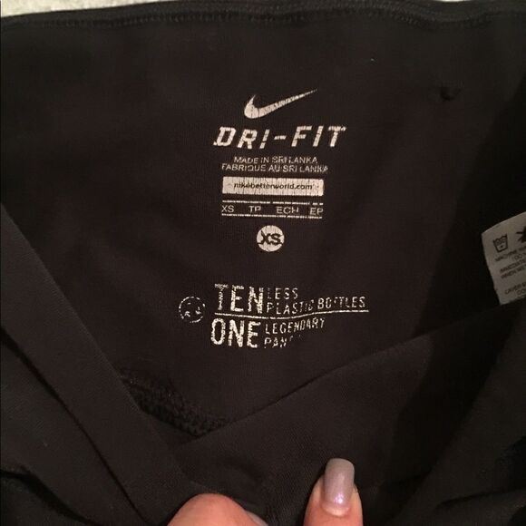 2 pairs of Drifit crop pants - Picture 2 of 2